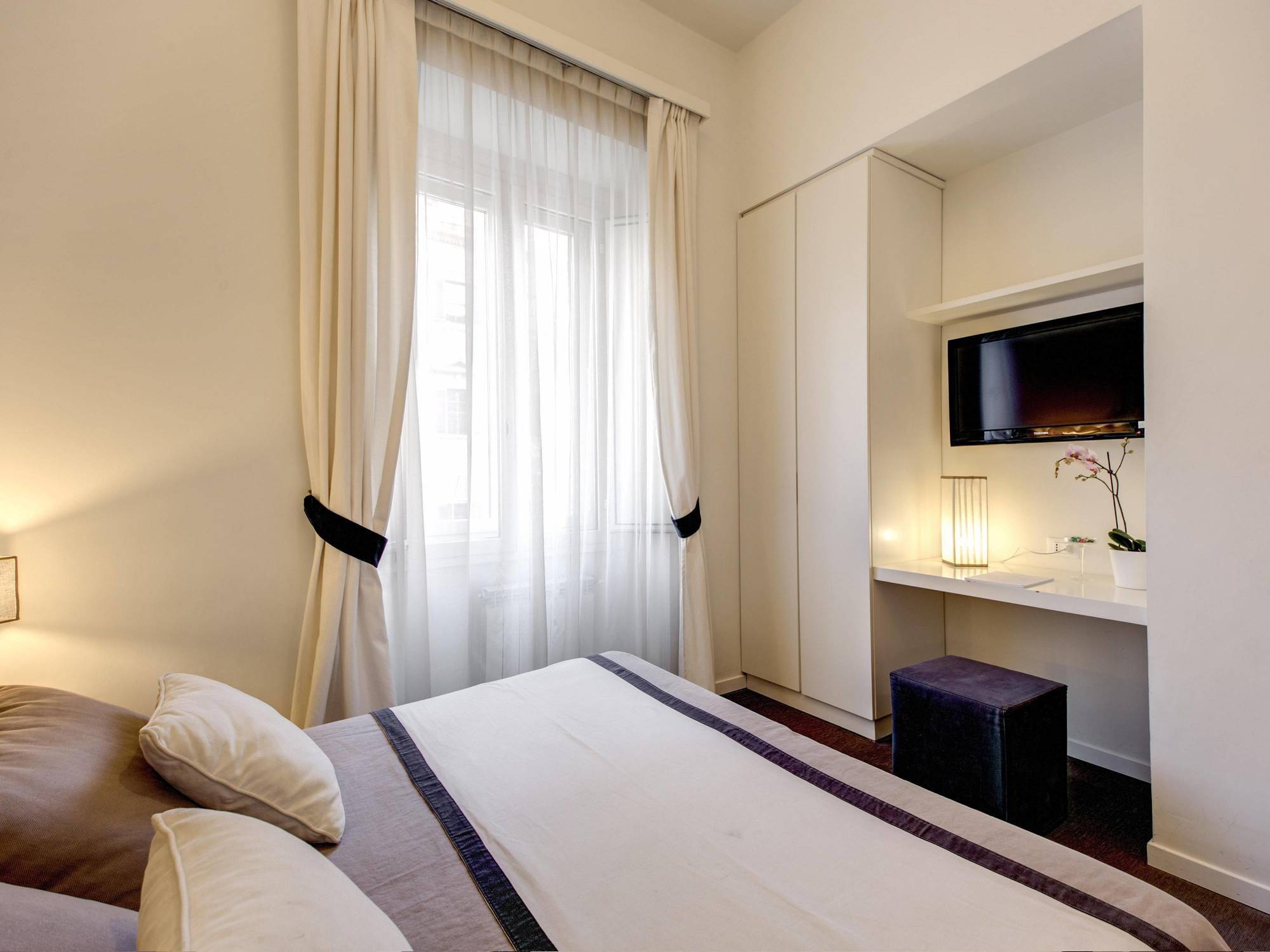 Residenza Bourbon Hotell Rom Exteriör bild